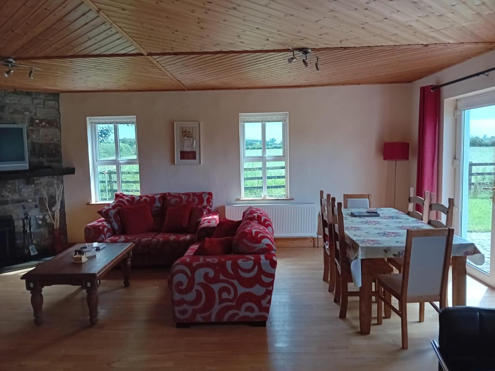 Katy Kellys Countryside Self Catering Cottage Roscommon Exterior photo